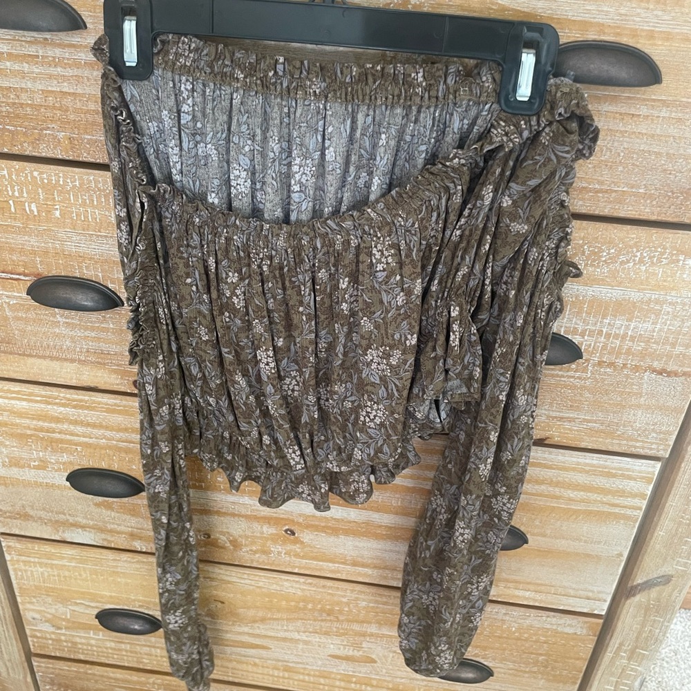 Off Shoulder Olive Peasant Top size L
